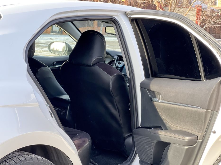 Продам чехлы на камри 70-75