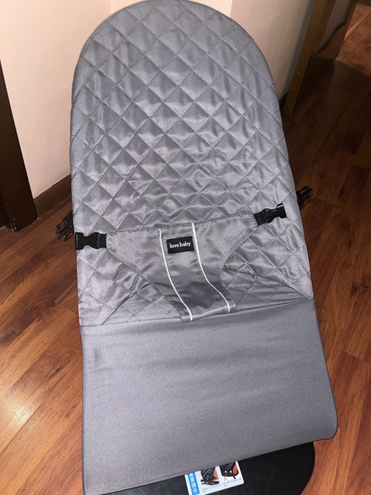 Шезлонг детский серый