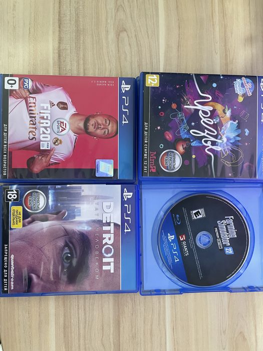 Playstation 4 Slim 1ТВ + подставка