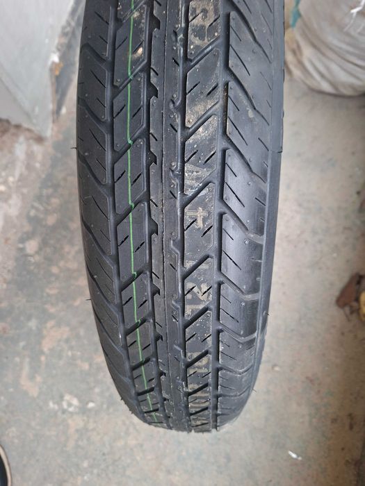 Резерва гума патерица