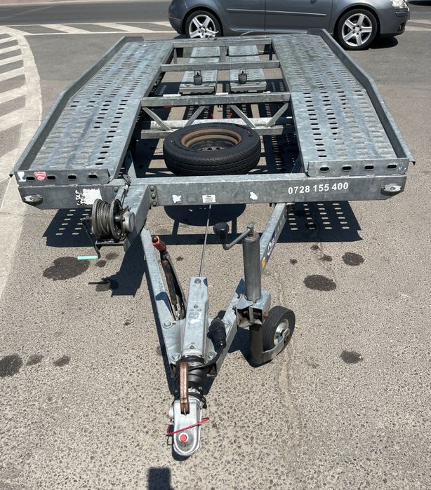 Inchiriere platforma auto.