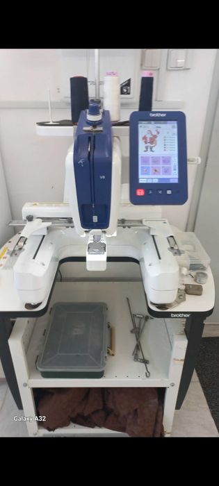 Executam broderii la comanda