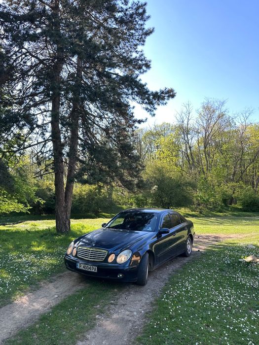 Продавам Mercedes w211