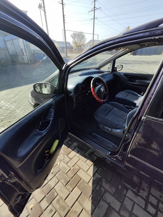 Автомобиль продам срочно