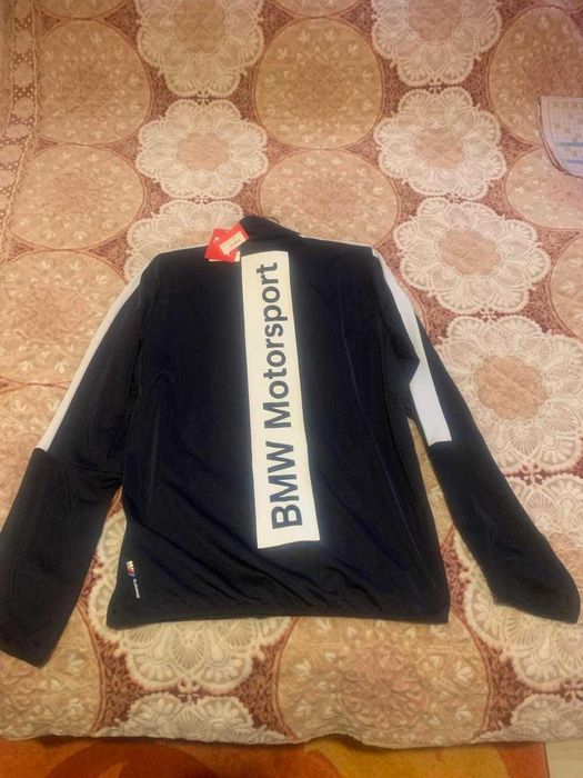 se vinde la pachet pantofi sport puma /bmw plus bluza puma /bmw