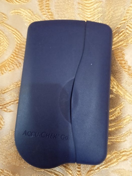 Глюкометр CodeFree  и ACCU-CHEK Go