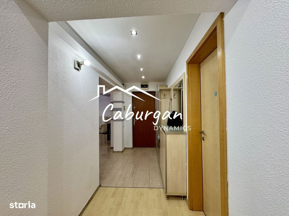 Apartament cu 3 camere, 80mp utili + balcoane, etaj 1/4, Centru