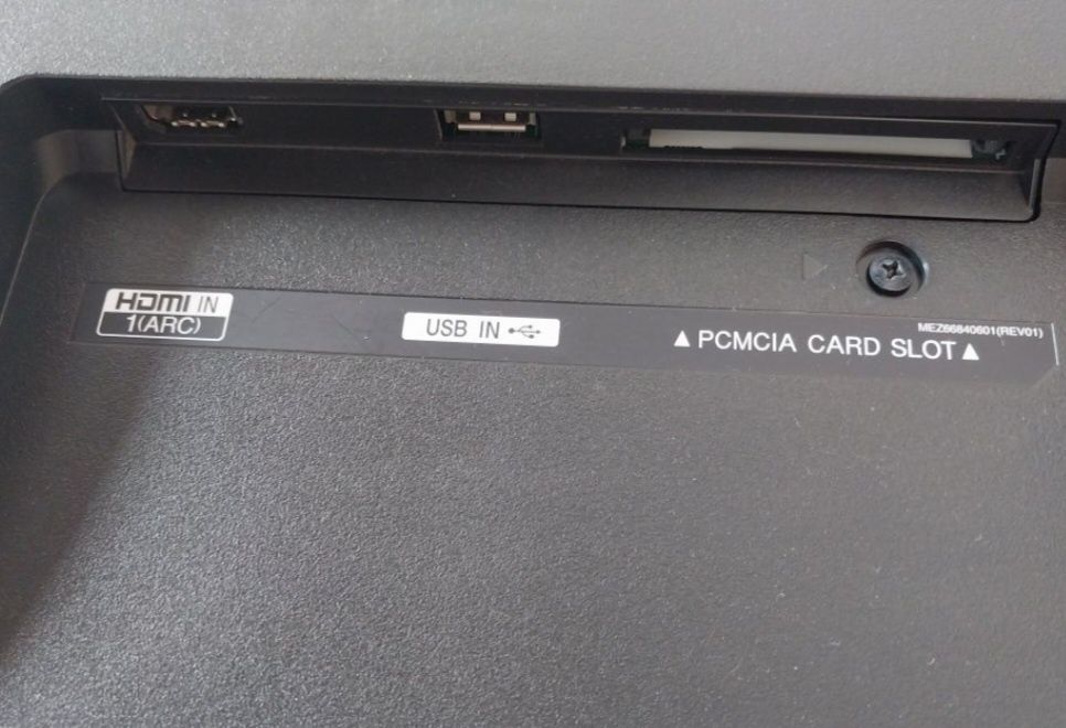 Смарт телевизор LG 109см. С кронштейном.