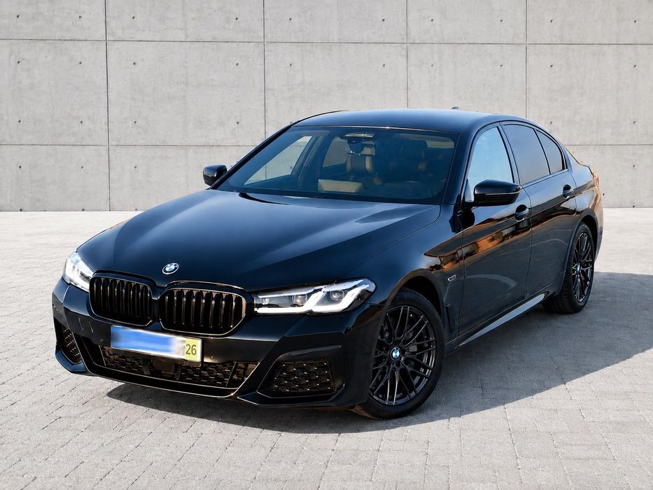 BMW Seria 5 BMW 530e Plug-in Hybrid M Pack | 2022 | 300 CP | BENZINA | Deosebit