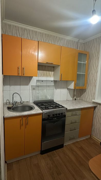 Продам кухонный шкаф