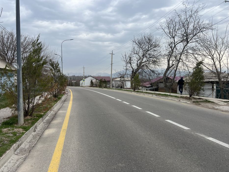 Bostonliqda yer oq tosh tomonda  1 linea