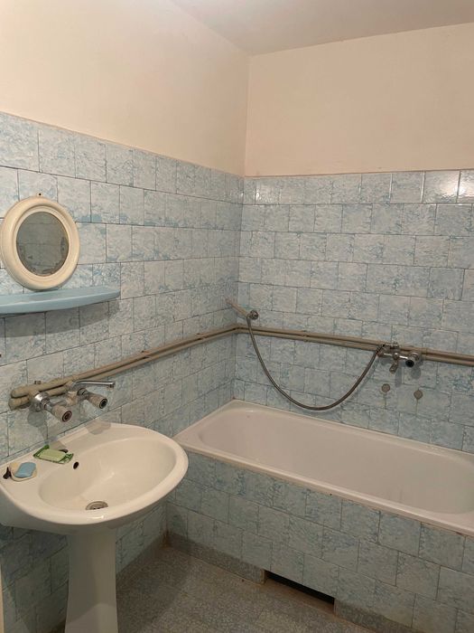 Продава се Многостаен апартамент в Гулянци - 215 кв.м за 466 €/кв.м - Снимка #9