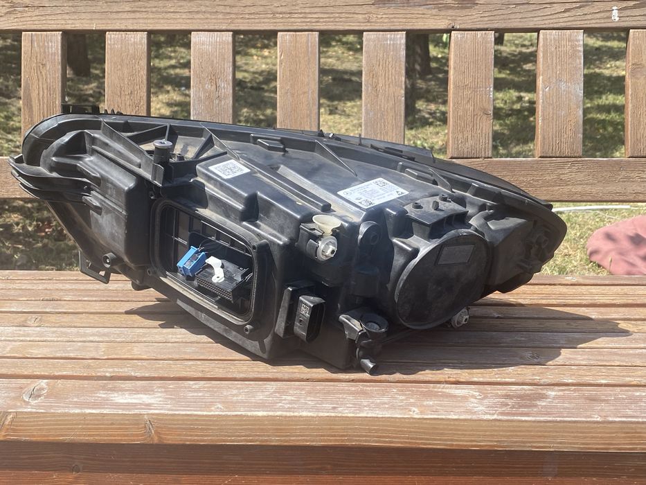 Far dreapta mercedes A CLA w118 906 90 00 mode 2020