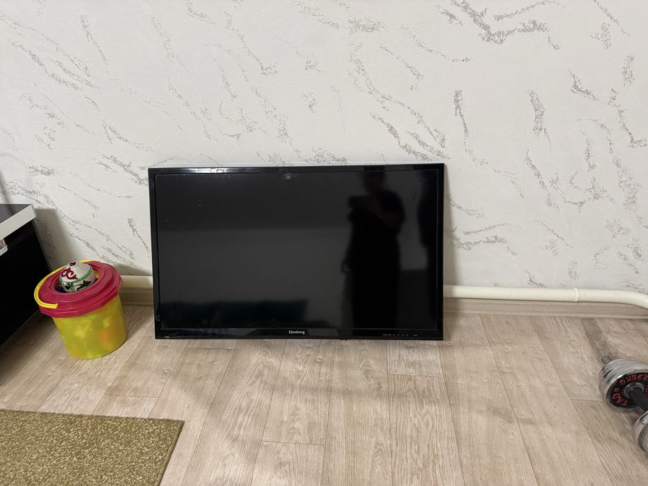 Продам телевизор срочно диоганаль 102