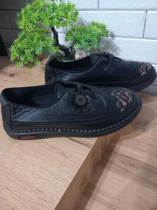 НОВИ обувки,номер 39