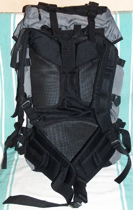 rucsacuri damă+bărbătesc, noi, nefolosite