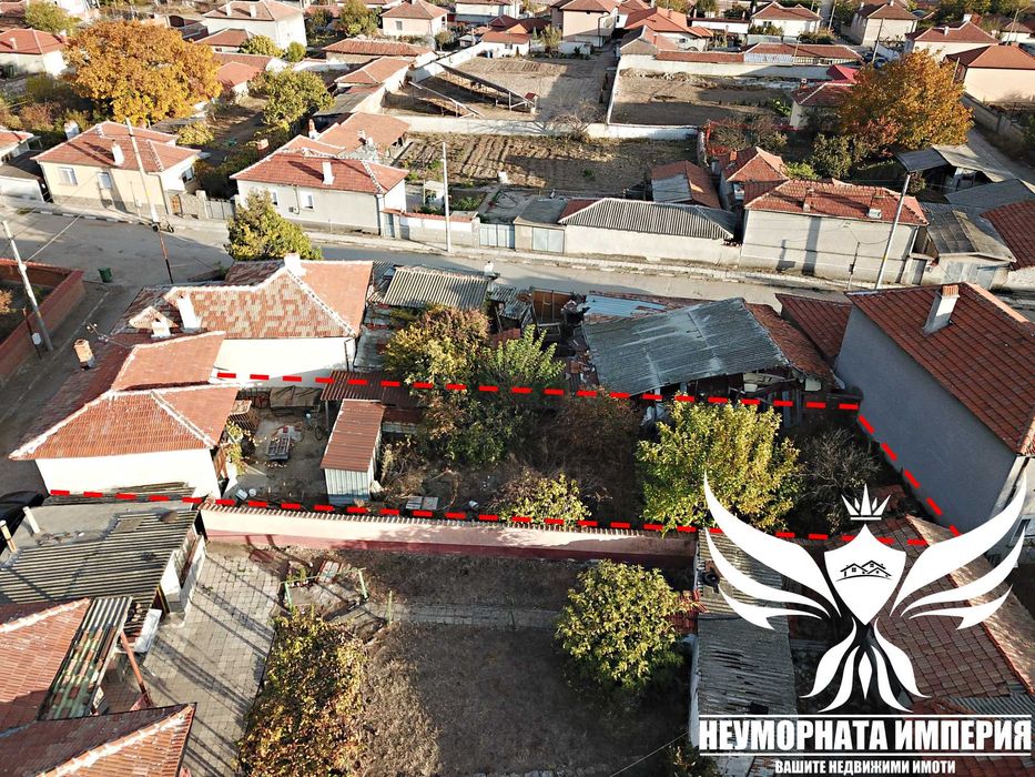 Двуетажна вила/къща 80РЗП в 400кв.м двор в с.Дълбок Извор