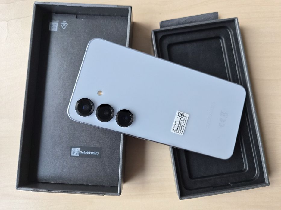 Samsung galaxy silver