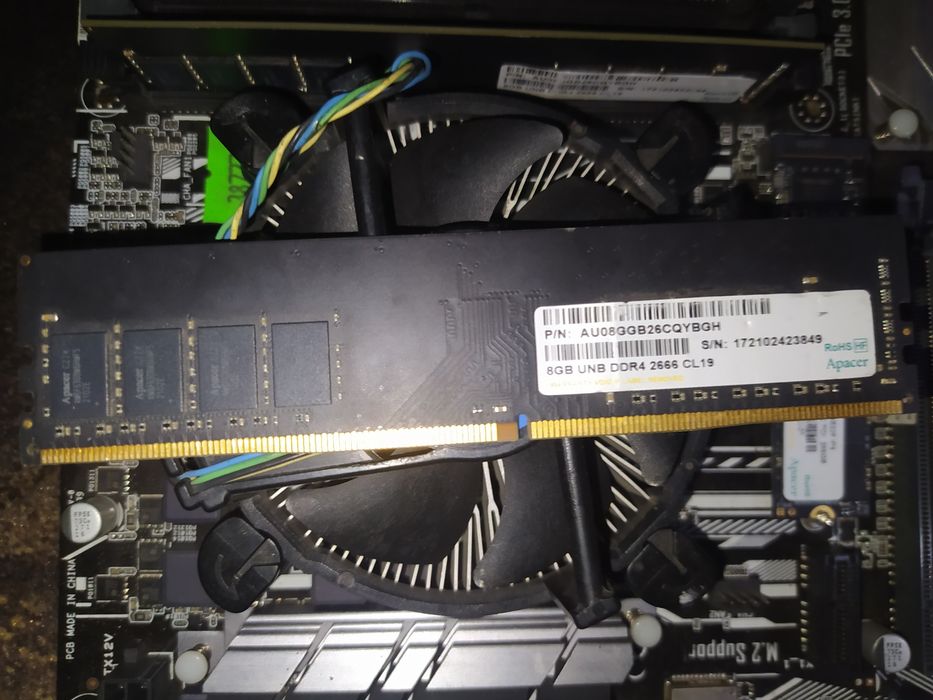 Материнская плата