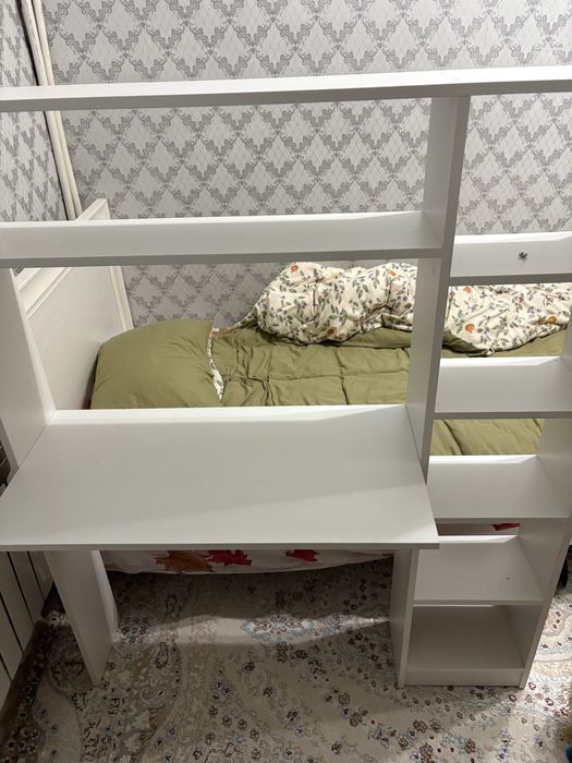 Компьюьерный стол