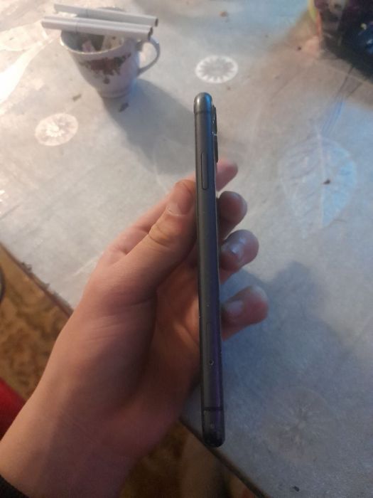 Айфон 11 продам