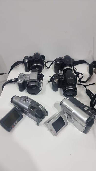 Lot  inc camere foto digitale , decorațiuni interioa