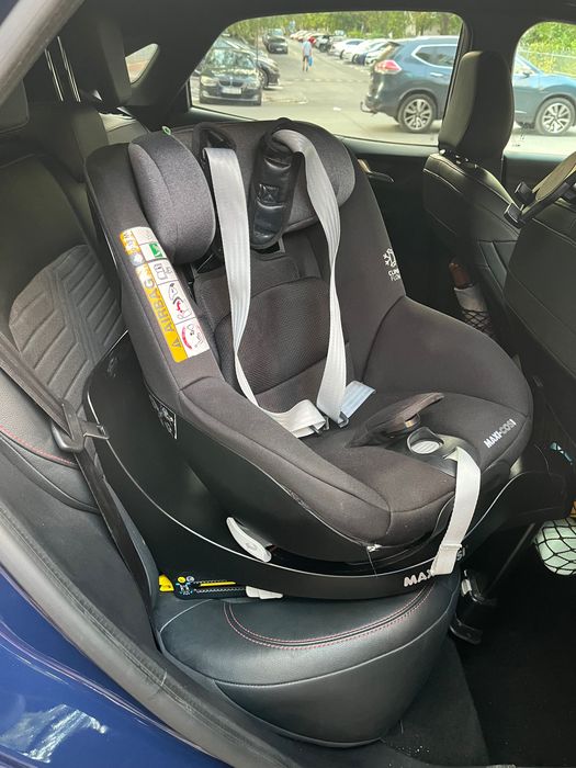 Vând scaun auto Maxi Cosi pentru copil până la 105cm