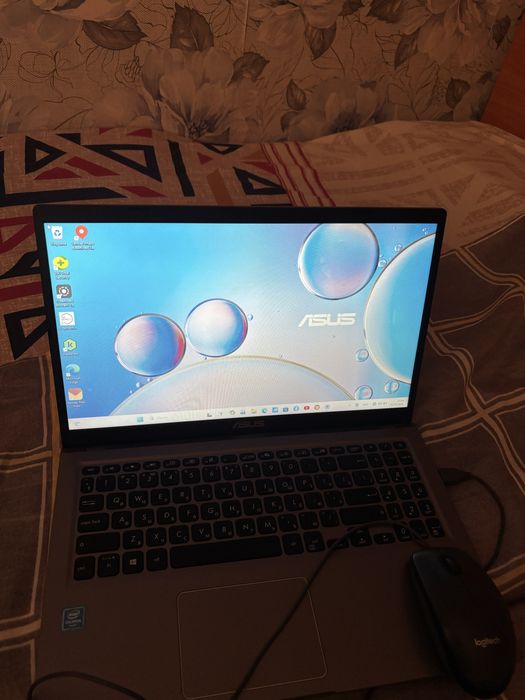 ноутбук     ASUS
