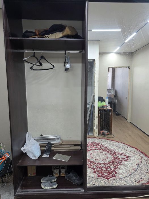 Продам шкаф купе  в прихожку