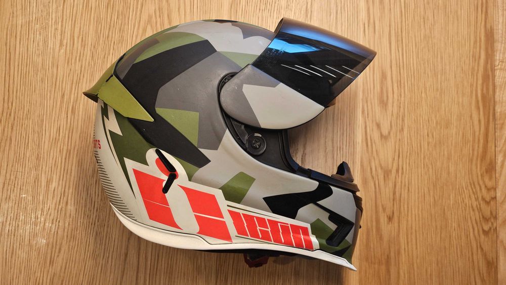Casca Moto Icon Airframe Pro Deployed M