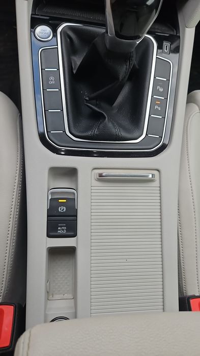 Vând Volkswagen Passat Facelift, 2.0 TDI, Highline,  150 CP, an 2020