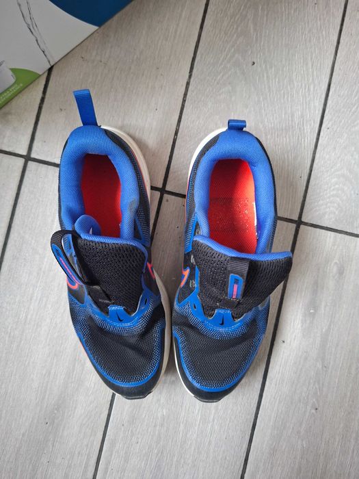 Nike Cosmic Runner 37.5