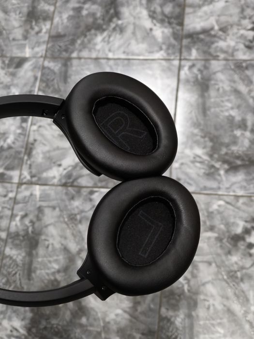 Наушники Soundcore Q20i