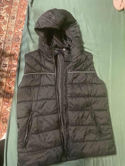 Елек с качулка за преходен сезон