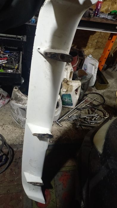 Продам споллер на багажник