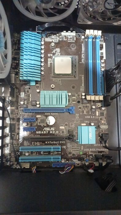 Материнская плата