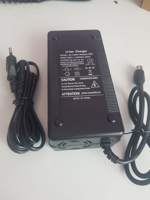 Încărcător 48v(54,6v 3a)