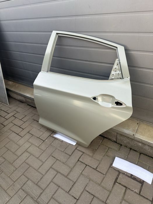 Двери передние задние  Jac J7