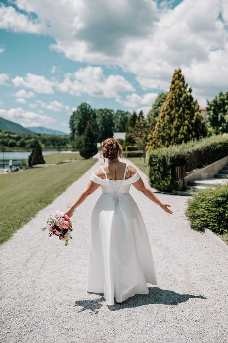 Елегантна булчинска рокля – А-линия, гъвкав размер (44-54)