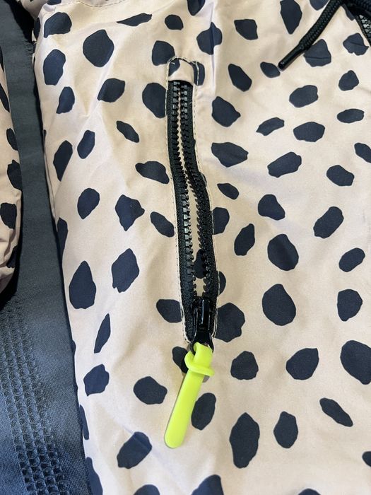 Куртка осень-весна раз 152 на девочку.