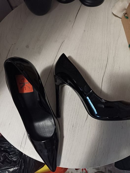 Роскошные туфли фирменные