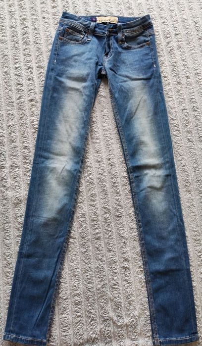Продам джинсы женские