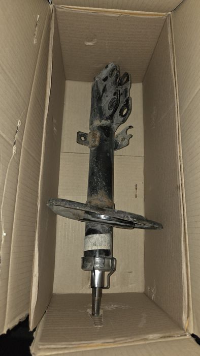 Амортизаторы камри Америка 50  xle