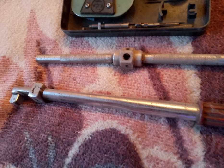 Scule -ceas comparator, etc.