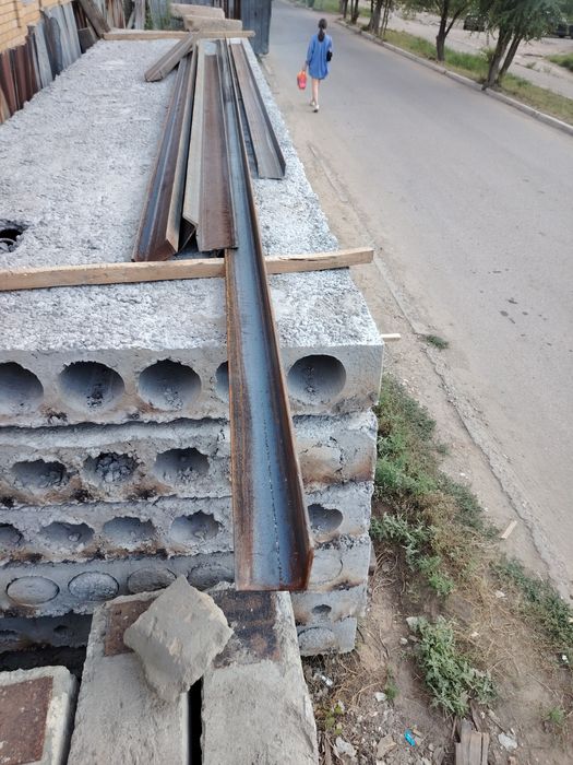 Угольник 100 мм 4.9 метров