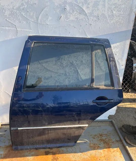 Usa stanga spate Volkswagen VW Bora 2000 1.6 16V MT (105 hp)