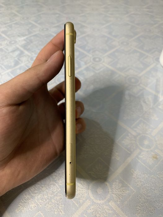 iPhone XR 128 ГБ, жёлтый