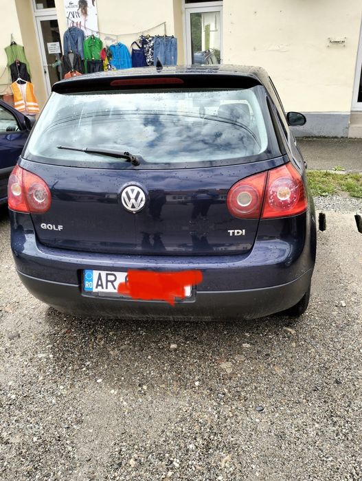 vând golf 5   2005  0758590520