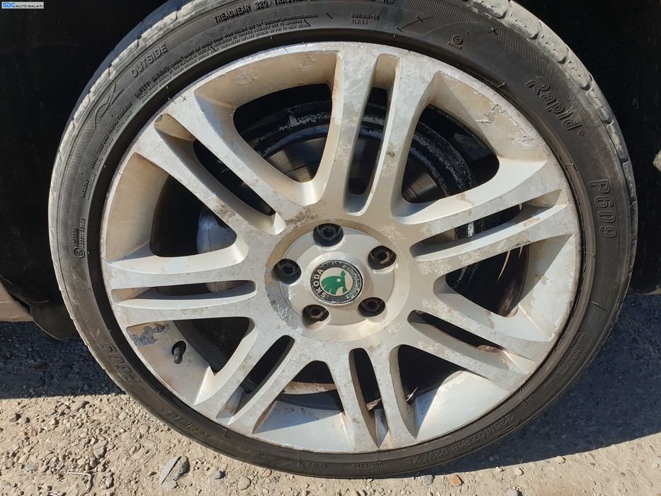 Set 4 Jante Roti Aliaj 225 40 18 R18 ZR18 5x112 Anvelope Vara Volkswagen Passat B5.5 2001 - 2005 [K0055]