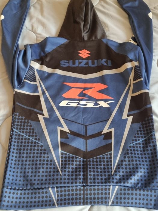 Suzuki gsxr суичърт с качулка и ветроустойчива материя